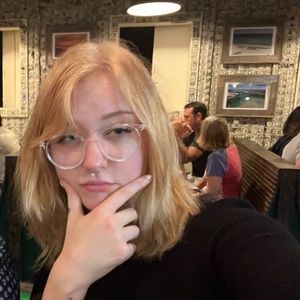 Meet your Posher, Melina